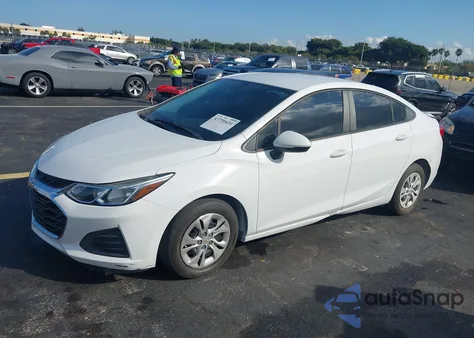 2019 Chevrolet Cruze Ls z USA, uszkodzony, nr VIN 1G1BC5SM8K7120922